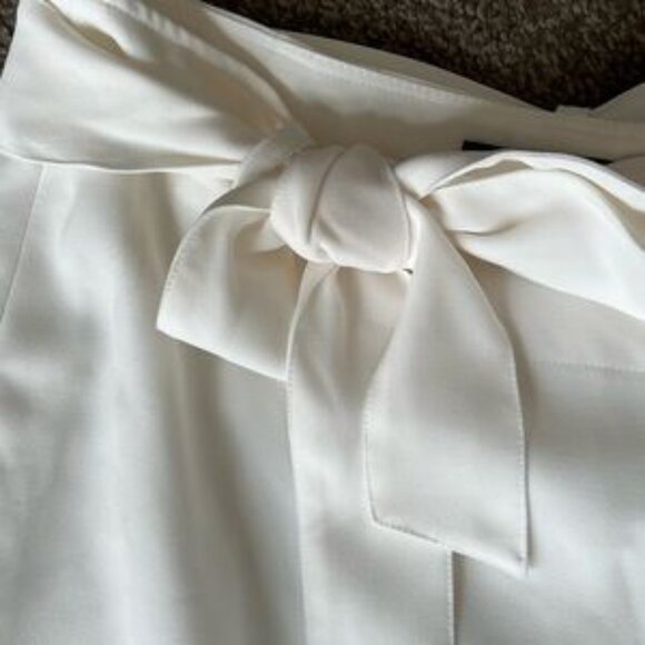 Lafayette 148 New York Shorts Size 8 NWT - Picture 2 of 5